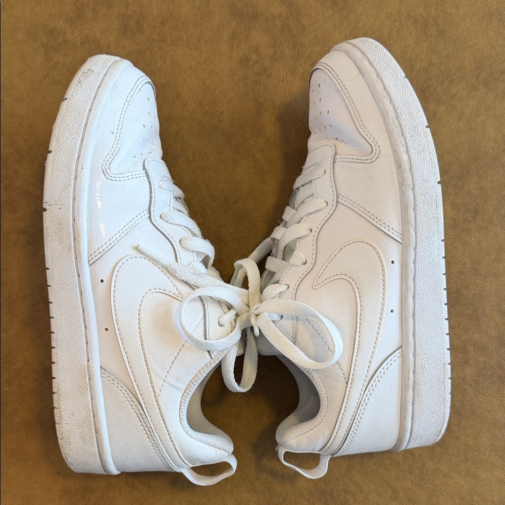 Nike youth size 4